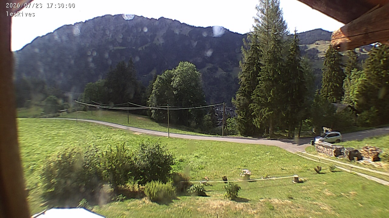 Champéry depuis les Rives